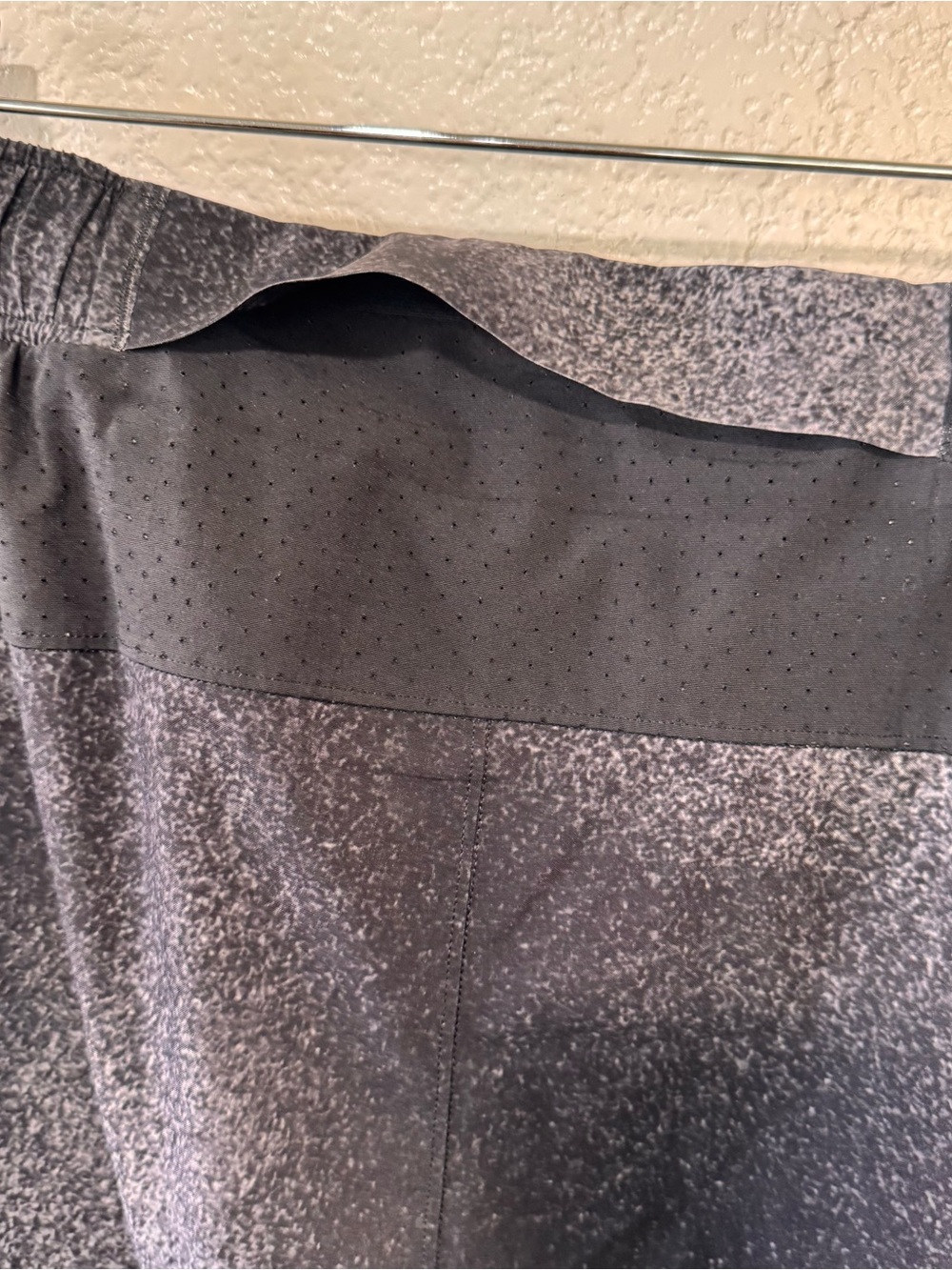 Lululemon Surge Short *6" Ocean Spray Ice Grey Black Small - Picture 7 of 9